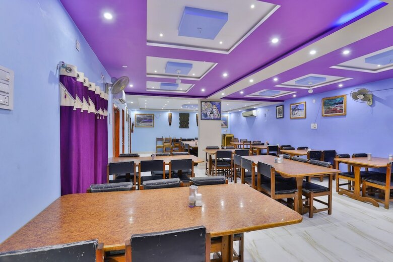 Oyo 18385 Hotel Triveni