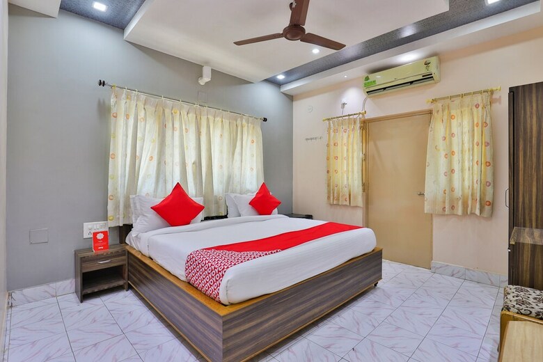 Oyo 18385 Hotel Triveni