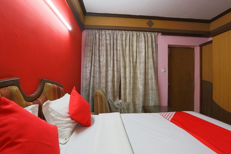Hotel Oyo 24364 Shiv Shanthi Grand
