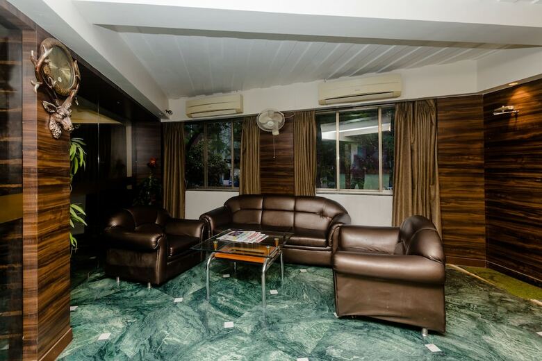 Capital O 27600 Hotel Sai Plaza