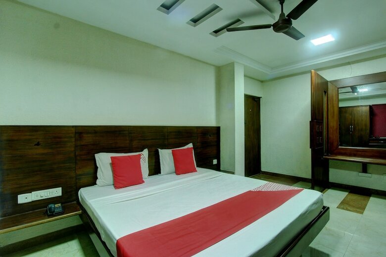 Oyo 26797 Ss Hotels