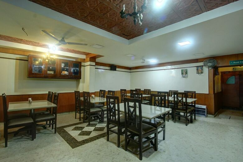 Oyo 26797 Ss Hotels