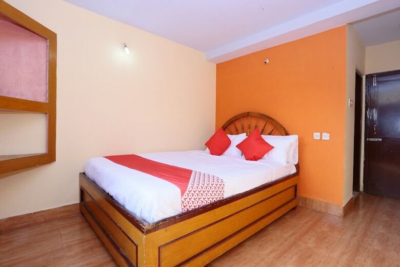 Hotel Oyo 24221 Daneys Guest House