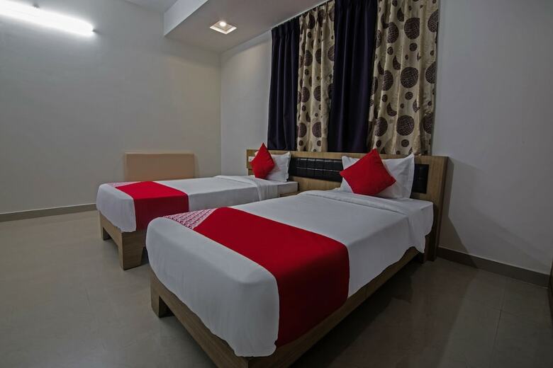 Hotel Oyo 15700 Spectrum Residency
