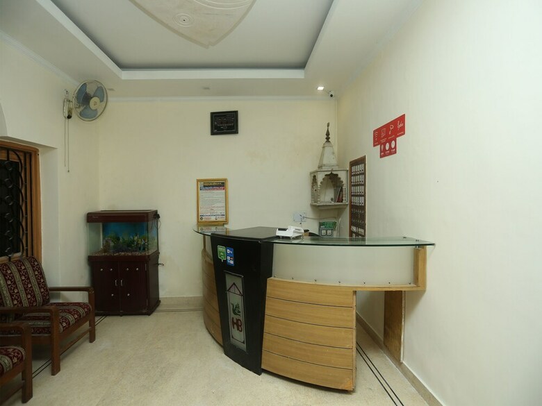 Hotel Oyo 18273 Basera