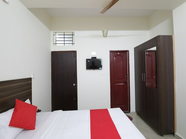 Hotel Oyo 26630 Mathura Inn