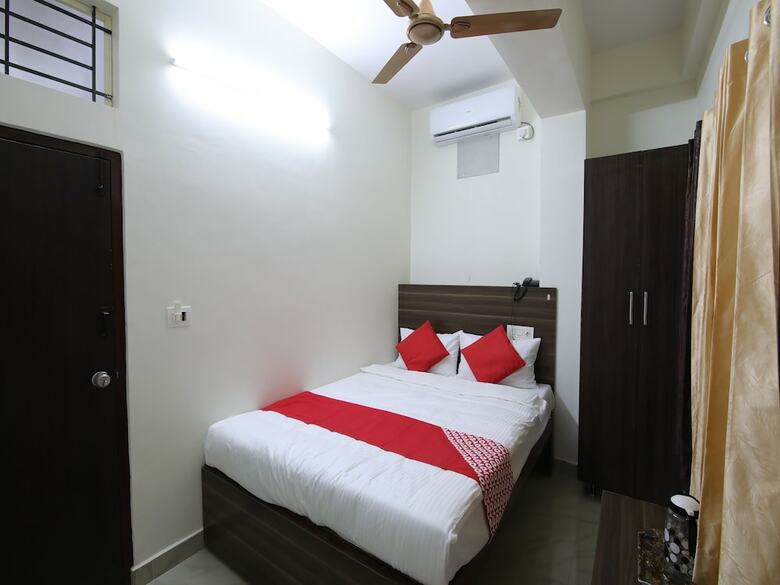 Hotel Oyo 26630 Mathura Inn