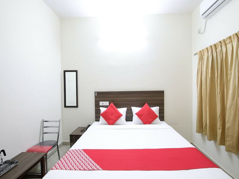 Hotel Oyo 26630 Mathura Inn