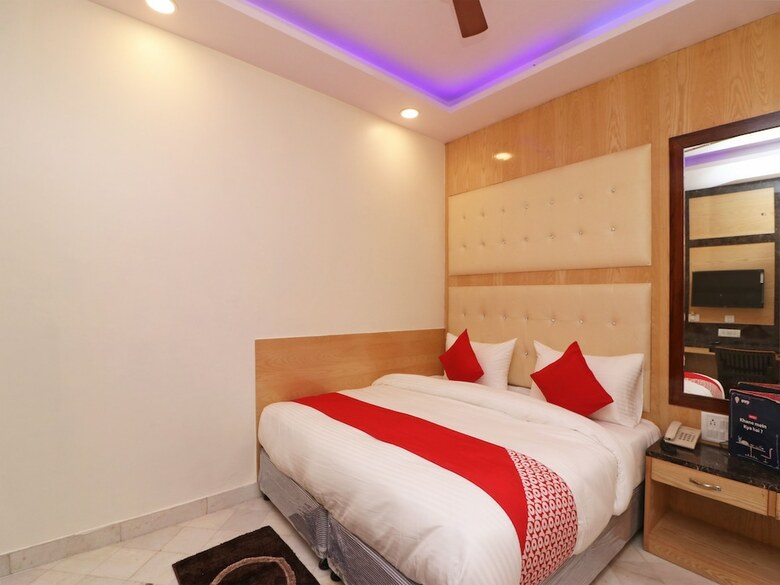 Hotel Oyo 13774 Check In Room