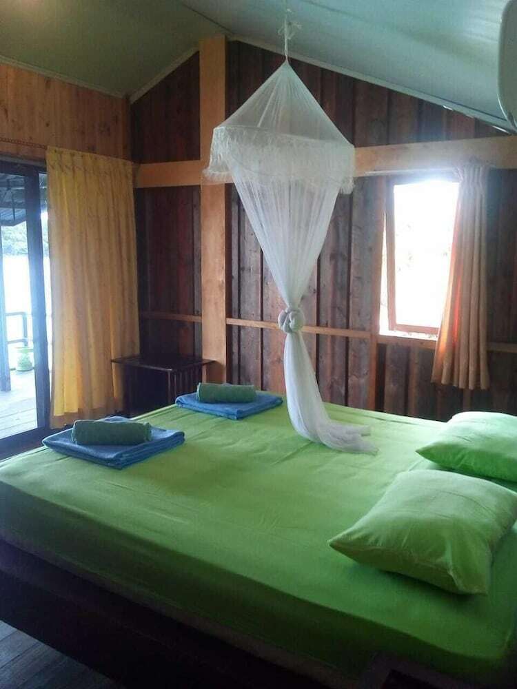 Bed & Breakfast Iboih Inn Resort & Resto