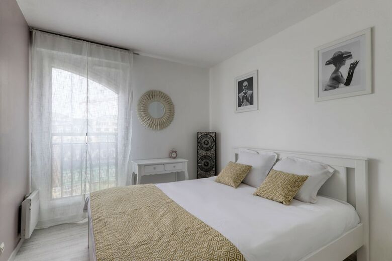 Victoria Apartment
