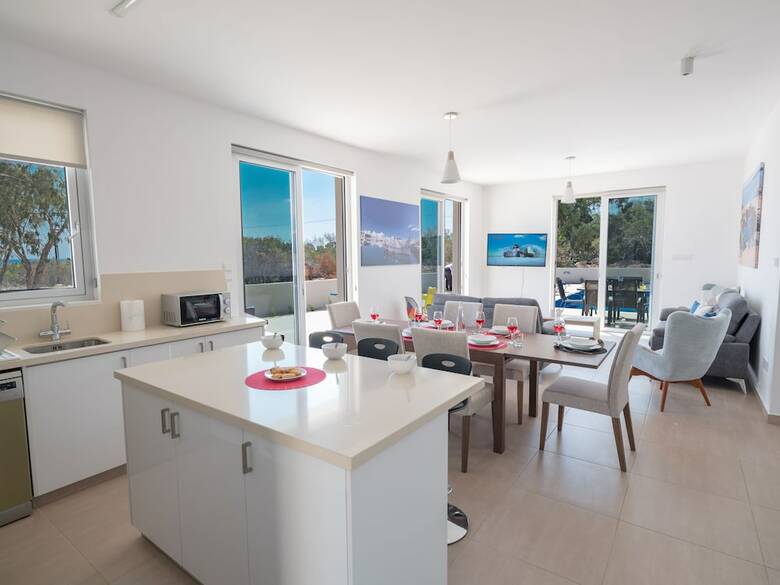 Polymnia Villa 490b