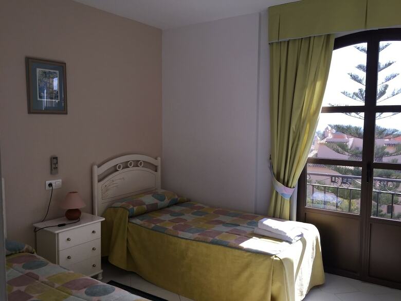 Aparthotel Apartamentos El Toro