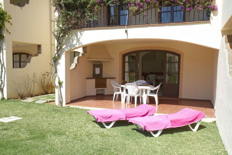 Aparthotel Apartamentos El Toro