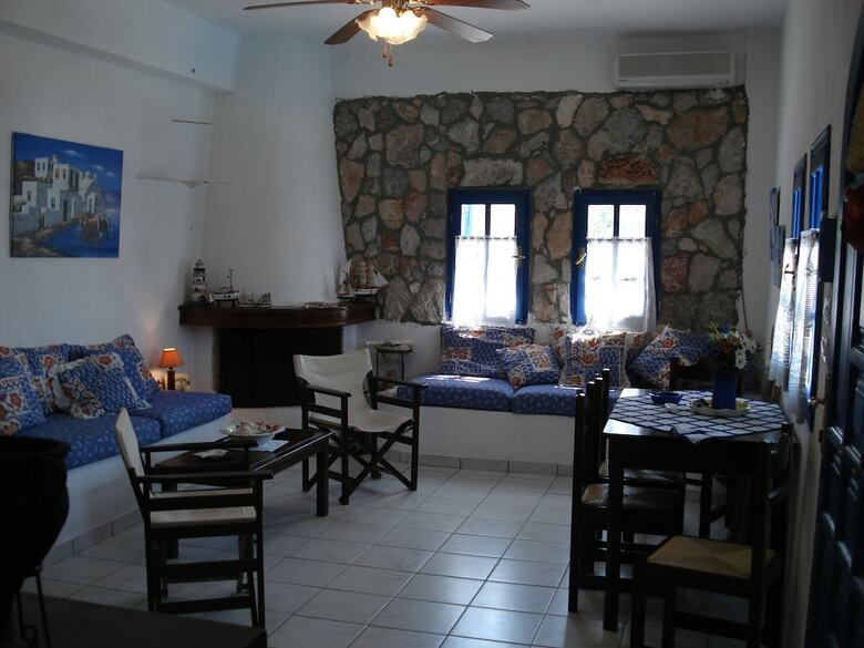 Apartamentos Theologos Ta Nisia