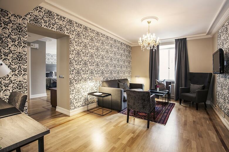 Clarion Grand Hotel