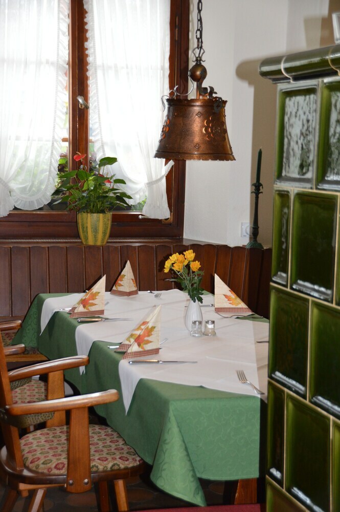 Pension Gasthof Zum Engel