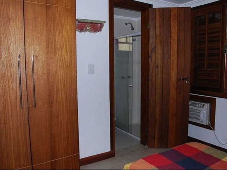 Casa 4 Suites A 200m Da Rua Das Pedras