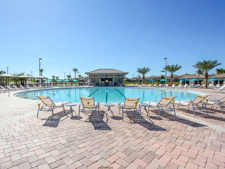 Modern Star Wars Vacation Home Cg1593