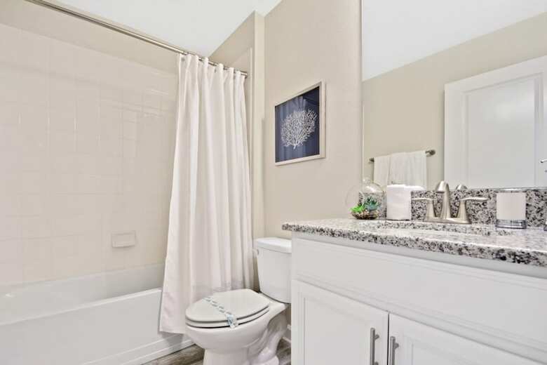Contemporary Decor Vacation Home Sl4773