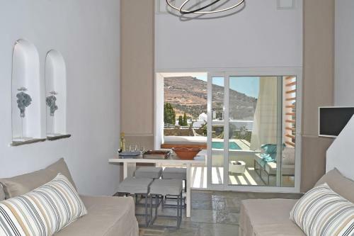 Villa Tinos Blend Suites
