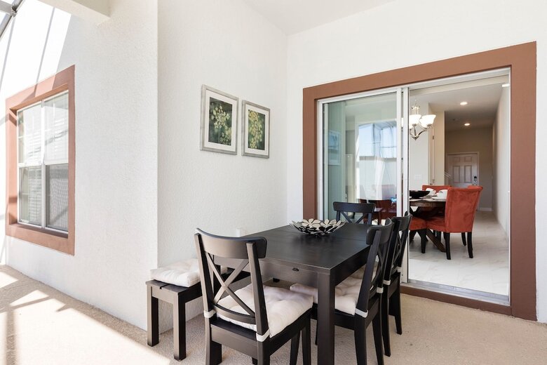 Lovely Vacation Townhouse With Pool Sl3103