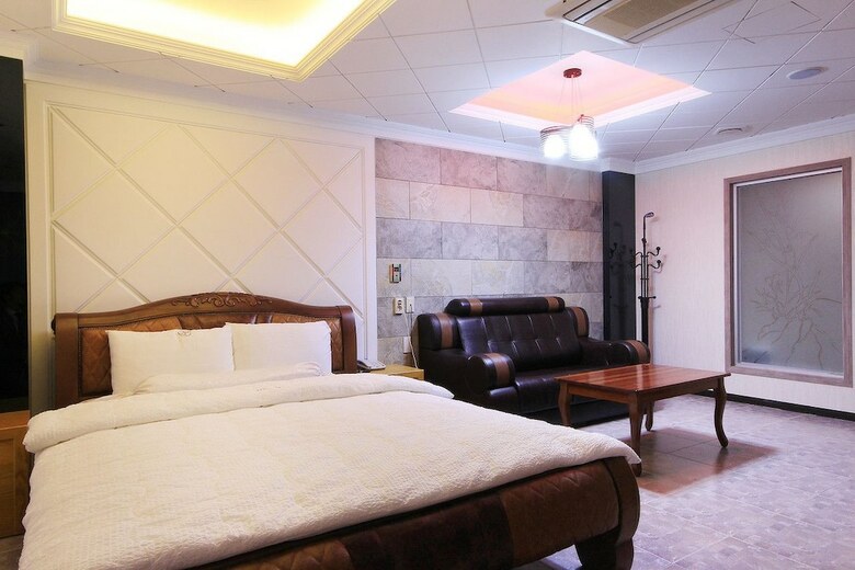 Sun Hotel