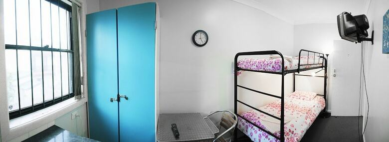 Hostal Sinclairs City Hostel