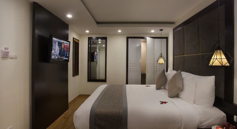 Rising Dragon Palace Hotel