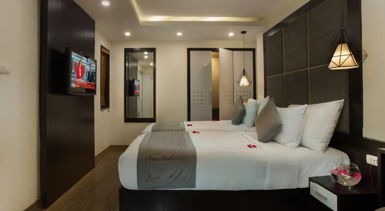 Rising Dragon Palace Hotel