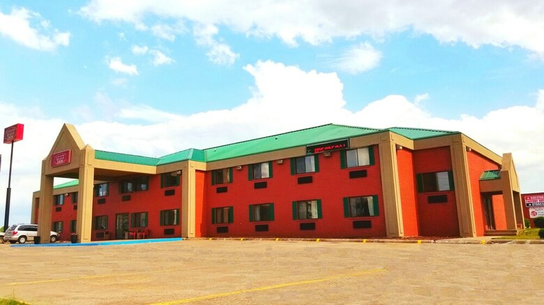 Hotel Travel Inn & Suites