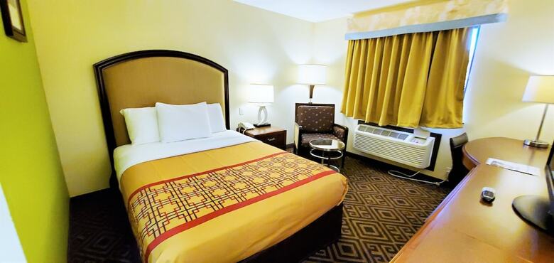 Hotel Travel Inn & Suites