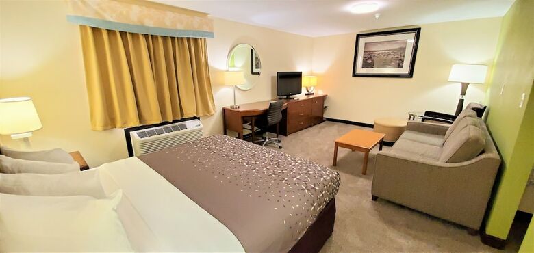 Hotel Travel Inn & Suites