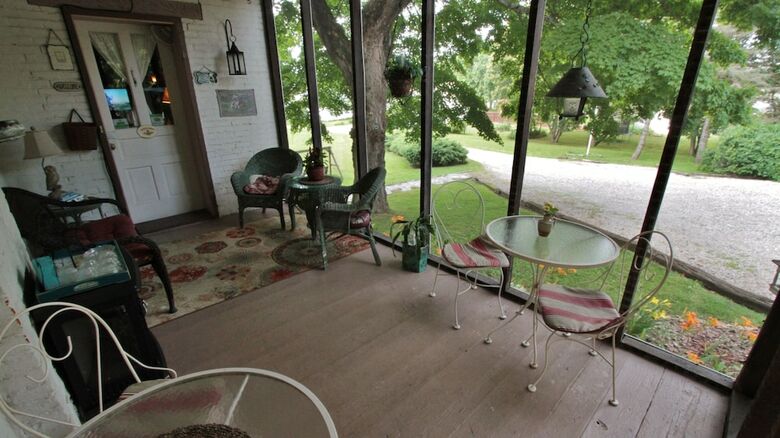 The Pines Of Dresden Bed And Breakfast