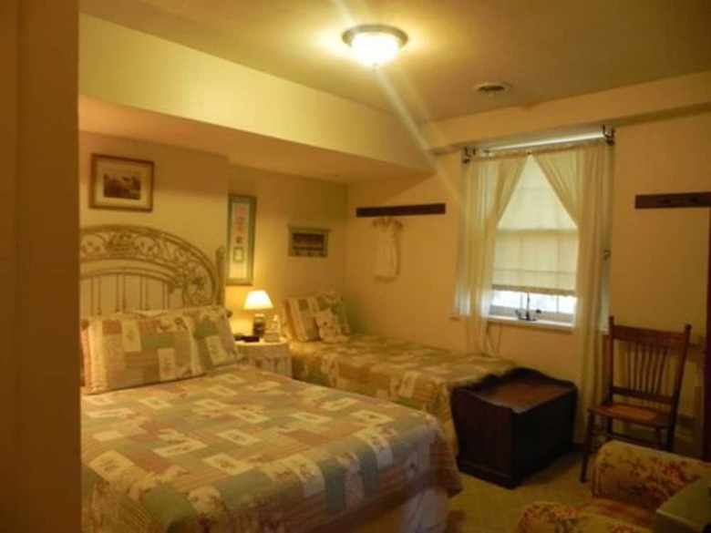 The Pines Of Dresden Bed And Breakfast