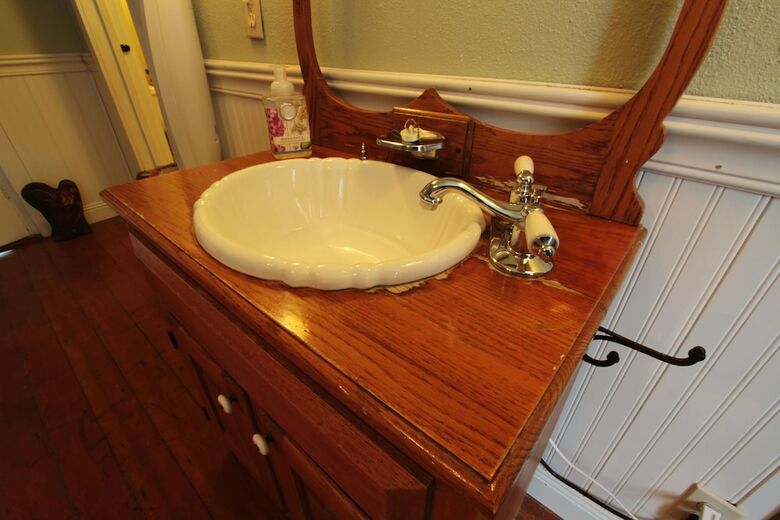 The Pines Of Dresden Bed And Breakfast