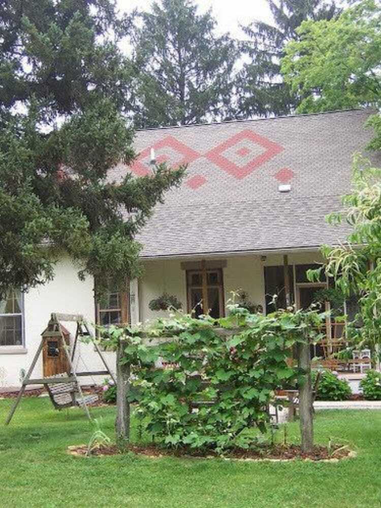 The Pines Of Dresden Bed And Breakfast