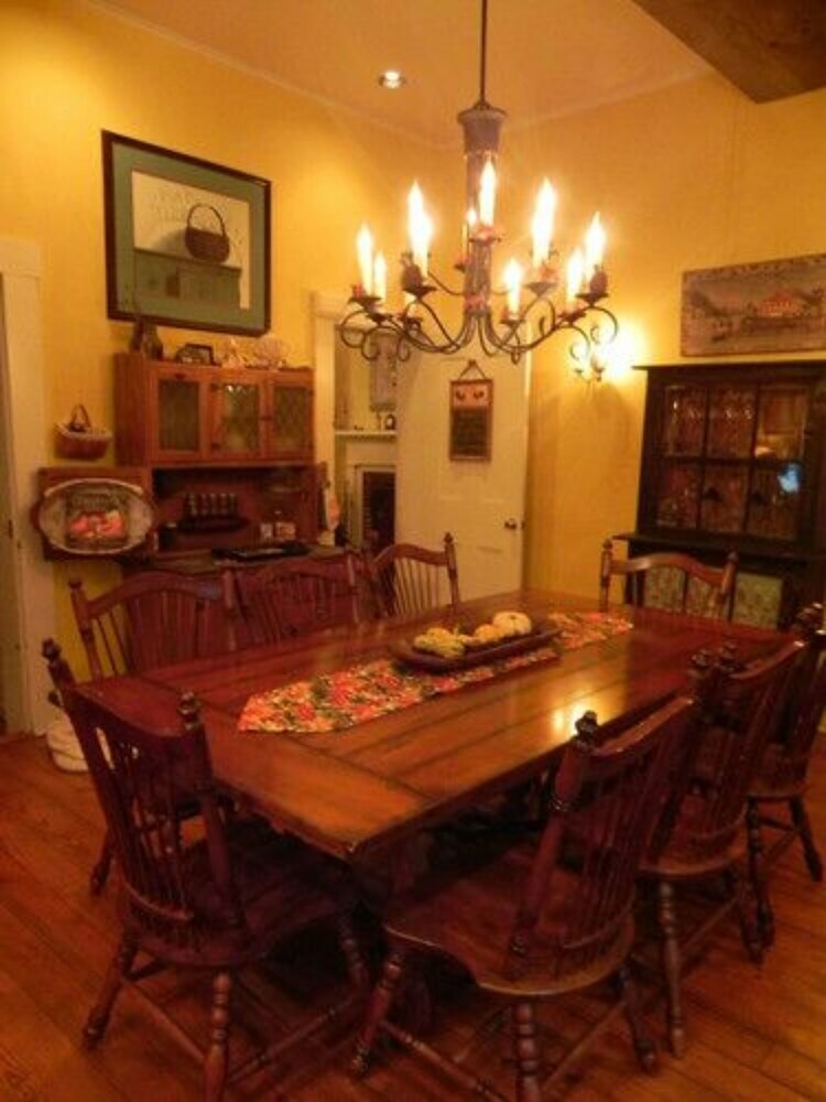 The Pines Of Dresden Bed And Breakfast