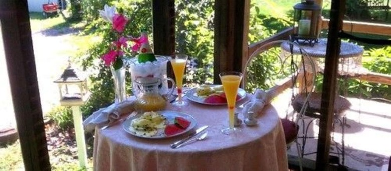 The Pines Of Dresden Bed And Breakfast