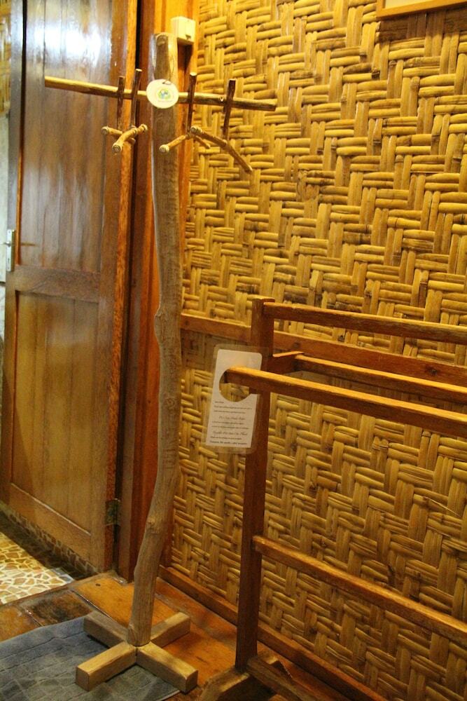 Bed & Breakfast Cemara Beach Resort