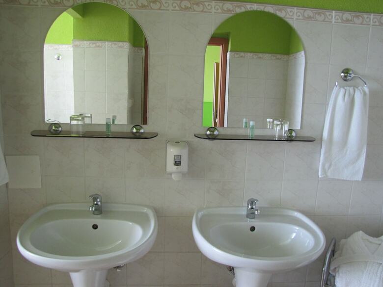 Hotel Hubert Nov� Z�mky