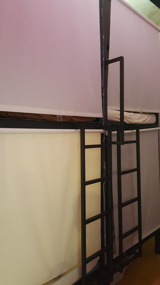 Hostal Bahari Twenty8