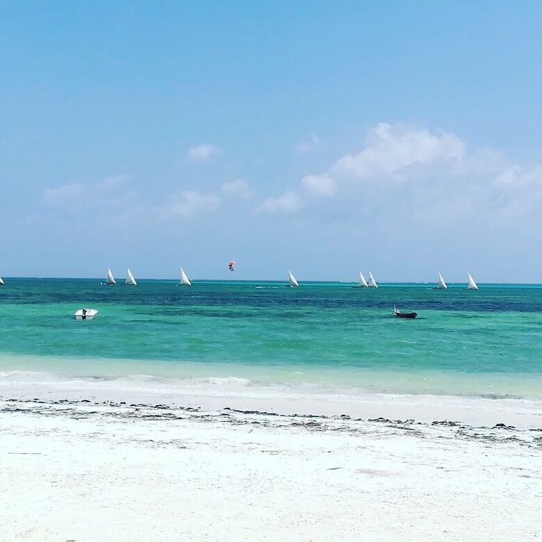 Bed & Breakfast Bahari Pizza Restaurant And Bungalows