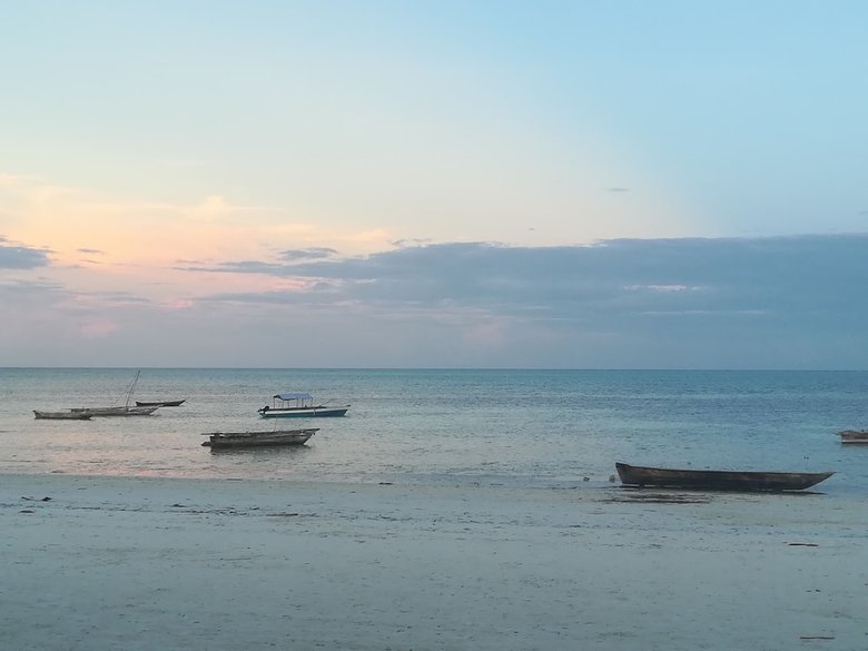 Bed & Breakfast Bahari Pizza Restaurant And Bungalows