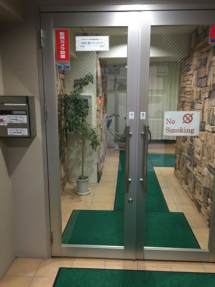 Apartamentos Naniwa Tsutenkaku Hotel