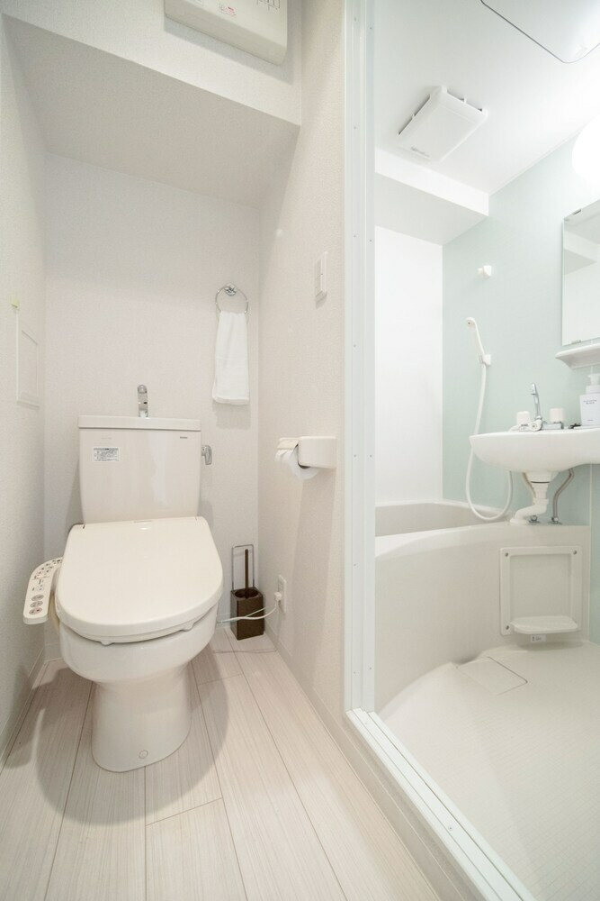 Apartamentos Naniwa Tsutenkaku Hotel