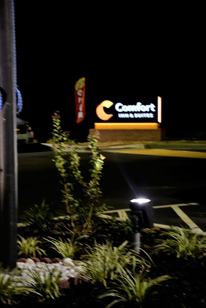 Hotel Comfort Inn And Suites