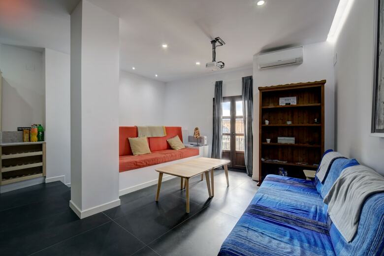 Wonderful Views In Luxury Apartment