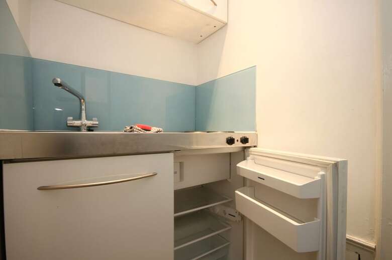 Cosy Central Soho City Studio Apartment