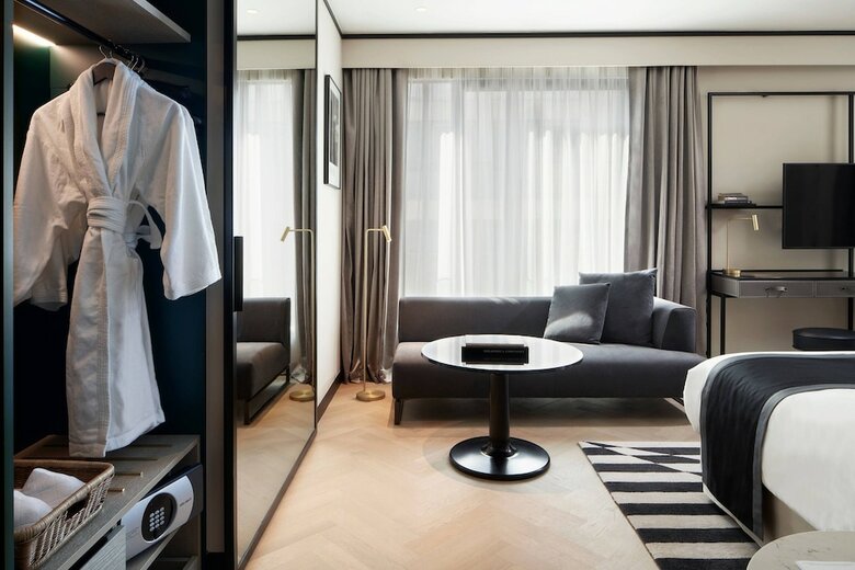 Academias Hotel, Autograph Collection